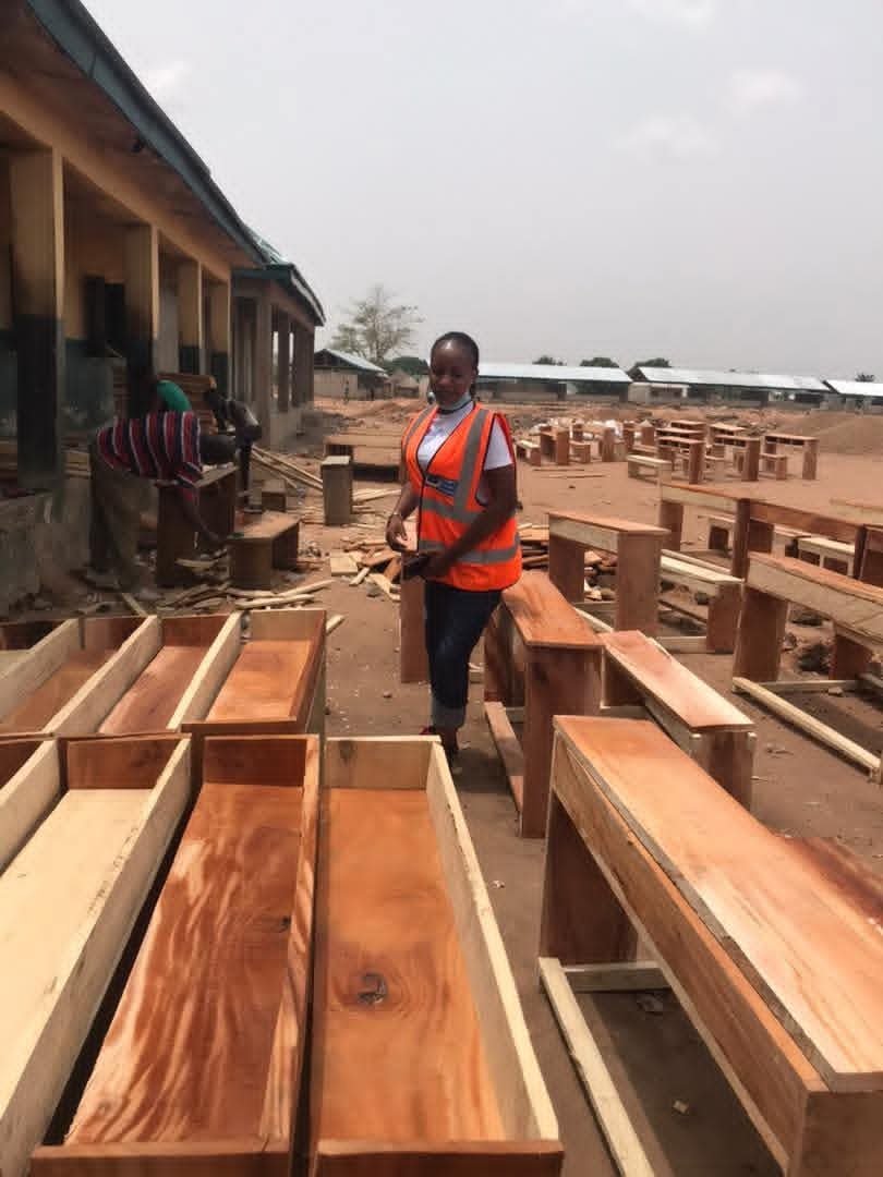 The World In Action Foundation TWIAF - Desk Project to IDP School in Daudu x1 (8)